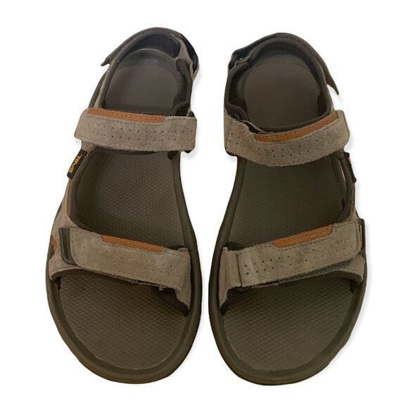 Sandals_&_Flip_Flops